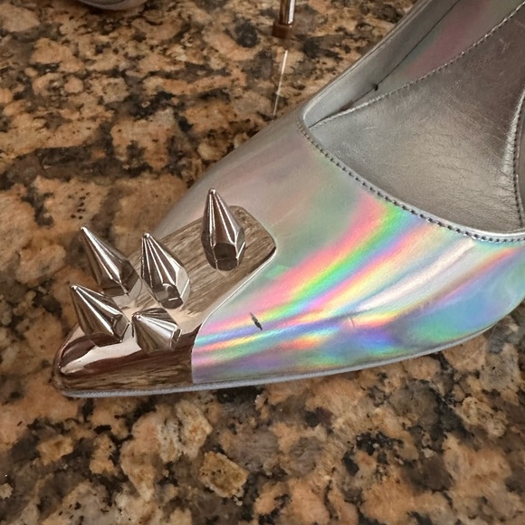 ALEXANDER MCQUEEN Punk Stud Holographic Pump - Picture 10 of 12